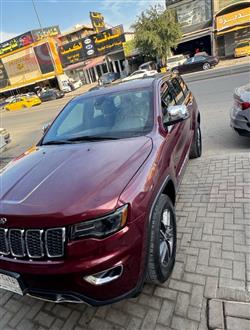 جیپ گراند شیرۆکی